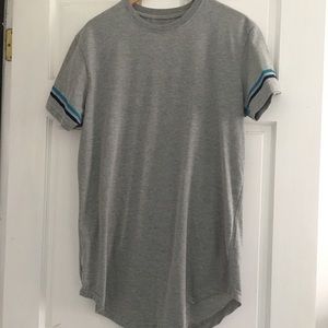 Number 38 graphic tee, size L, Like new ✅Offers